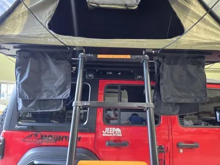 JEEP 루비콘 랭글러 루프탑텐트 루프랙 휴고루프탑텐트 그랜드패밀리815울트라맥스 휴고루프랙 카뷰티 / 대구 달서