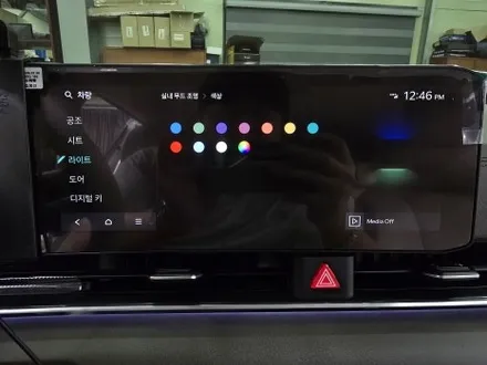 대구 더뉴카니발 KA4 4.5세대 순정활성화 엠비언트 시공 후기 순정엠비언트 옵션 없는 차량, 순정활성화 + 기어다이얼 엠비언트 + 무도트 블랙아크릴 시공 / 대구 달서