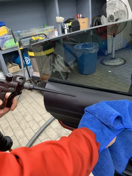 구래동 세차장 어떻게 이렇게 장사하나 싶습니다. 포르쉐 타이칸 너무 잘 닦음, 빈틈없는 시스템입니다. / 경기 김포