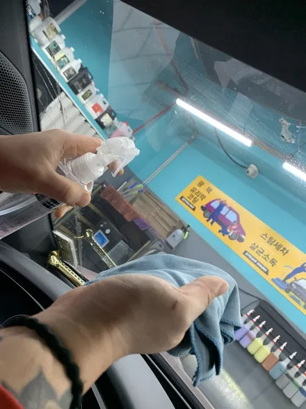 구래동 세차장 어떻게 이렇게 장사하나 싶습니다. 포르쉐 타이칸 너무 잘 닦음, 빈틈없는 시스템입니다. / 경기 김포