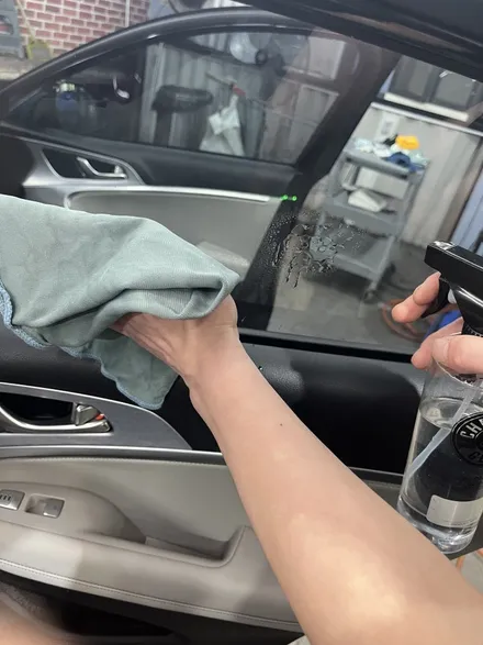 덕이동 세차장 기다릴 필요 없이 쇼핑 가능, 이마트 안에 있으니까 / 경기 김포