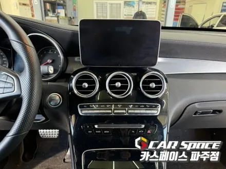 일산 파주 벤츠 GLC 300 풀 엠비언트라이트 시공 및 안드로이드올인원 네비게이션 모니터장착 튜닝 / 파주시 와동동