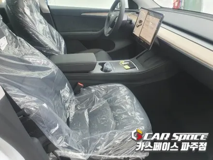 파주 테슬라 모델 Y 기존 블랙박스 이전설치와 오렌지박스 추가한 신차패키지 튜닝 시공 (김포 양주 의정부 동두천) / 파주시 와동동