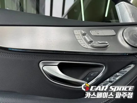 일산 파주 김포 벤츠 C클래스 C220 3색 순정 엠비언트를 64색 무빙 엠비언트라이트로 교체 설치장착 튜닝 시공 / 파주시 와동동
