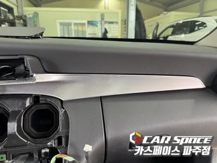 일산 파주 김포 벤츠 C클래스 C220 3색 순정 엠비언트를 64색 무빙 엠비언트라이트로 교체 설치장착 튜닝 시공 / 파주시 와동동