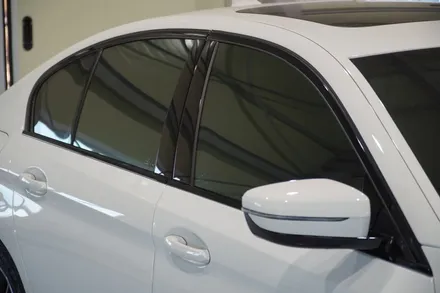 BMW G30 520i 부분랩핑 (창틀 크롬죽이기 , 실내 PPF) Ax 필름 고광도 유광 블랙 (PPF) / 시흥시 월곶동