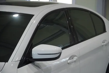 BMW G30 520i 부분랩핑 (창틀 크롬죽이기 , 실내 PPF) Ax 필름 고광도 유광 블랙 (PPF) / 시흥시 월곶동
