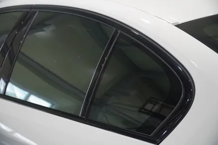 BMW G30 520i 부분랩핑 (창틀 크롬죽이기 , 실내 PPF) Ax 필름 고광도 유광 블랙 (PPF) / 시흥시 월곶동
