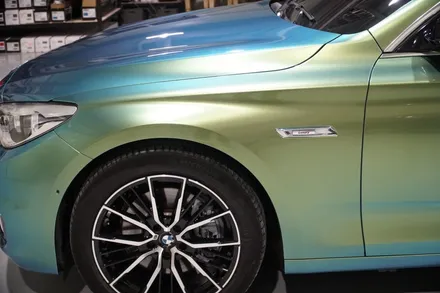 [나이퍼스]시흥랩핑 BMW 5GT AXWRAP 카멜레온 그린  전체랩핑 / 시흥시 월곶동
