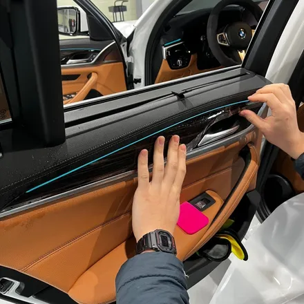 BMW G30 520i 부분랩핑 (창틀 크롬죽이기 , 실내 PPF) Ax 필름 고광도 유광 블랙 (PPF) / 시흥시 월곶동