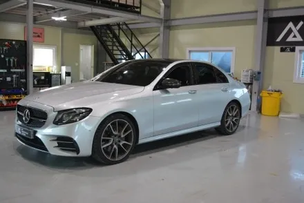 [나이퍼스] 벤츠 e43 amg 고광도 베니셔퍼플 ax필름 전체랩핑시공 +크롬죽이기 / 시흥시 월곶동