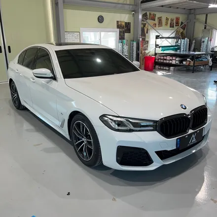 BMW G30 520i 부분랩핑 (창틀 크롬죽이기 , 실내 PPF) Ax 필름 고광도 유광 블랙 (PPF) / 시흥시 월곶동