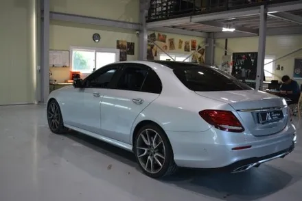 [나이퍼스] 벤츠 e43 amg 고광도 베니셔퍼플 ax필름 전체랩핑시공 +크롬죽이기 / 시흥시 월곶동