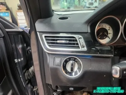 벤츠 W212 E220 스마트 드라이빙 대화면 안드로이드 올인원 무빙 엠비언트 시공 순정보다 더 순정 같은 / 용인 농서동