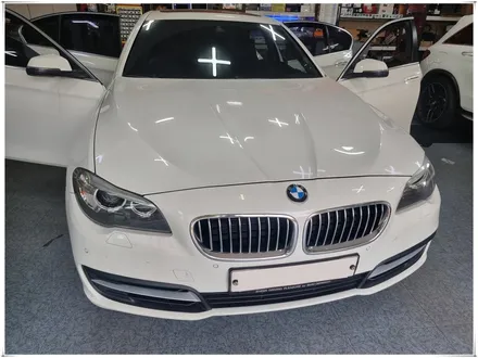 F10 BMW 528i - M 핸들, 12.3인치 안드로이드 모니터