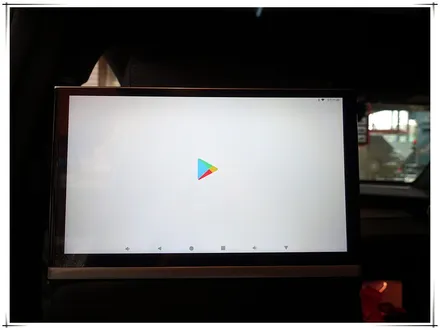 벤츠 GLC 300e - 아이들을 위한 안드로이드 모니터 시공