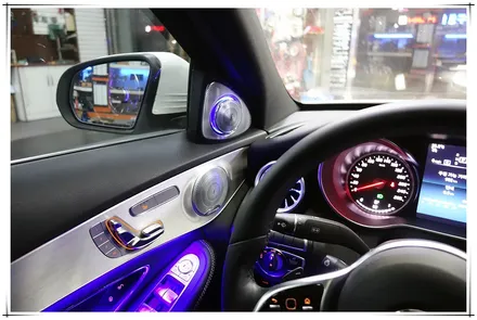 20년형 벤츠 C 클래스 C200d - 앰비언트 송풍구 장착기