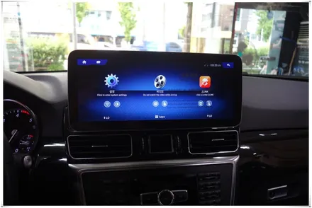 벤츠 ML350 또는 GLE 350 차량에 12.3인치 안드로이드 모니터