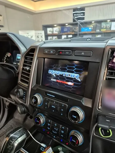 포드 F150 랩터 - 아이나비 QXD2 블랙박스와 하이패스