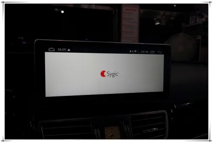 W212 벤츠 E 클래스 - 안드로이드 10.25 모니터 장착