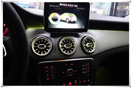 벤츠 GLA 200d - 앰비언트 송풍구로 실내 분위기 up