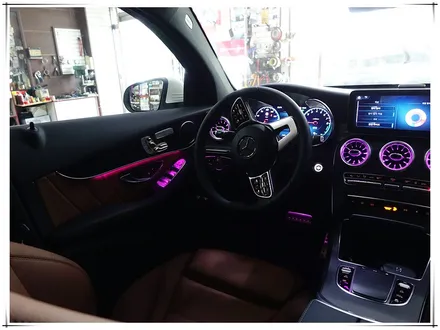 페이스리프트 GLC 300e 앰비언트 송풍구로 분위기 바꾸세요