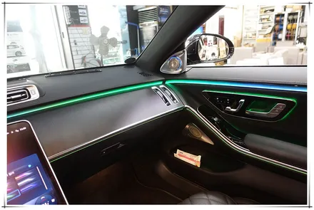W223 벤츠 S 클래스 S400d - 액티브 앰비언트 라이트 설치
