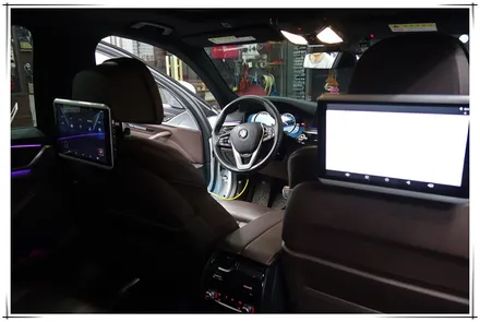 BMW 520d - 안드로이드 후석 모니터 10.1인치 좌우 세트