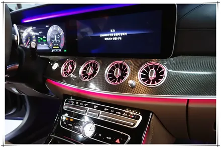 벤츠 E53AMG - 3D 부메스터 전동 트위터와 앰비언트 송풍구