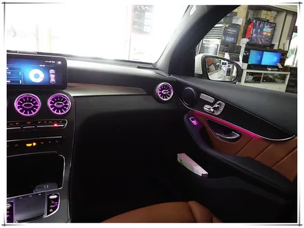 페이스리프트 GLC 300e 앰비언트 송풍구로 분위기 바꾸세요