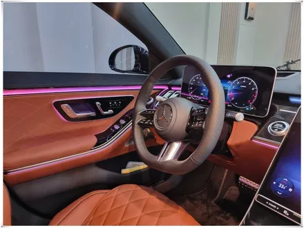 W223 벤츠 S 클래스 액티브 앰비언트, 천장 부메스터