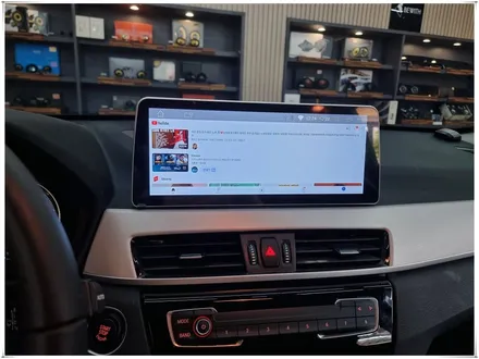 20년식 BMW X1 EVO  12.3인치 안드로이드 모니터 시공