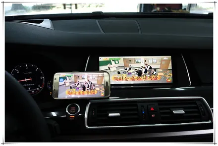 BMW 5GT 무선 미러링 & 엠비언트라이트