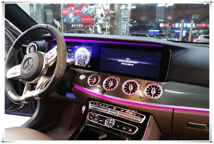 벤츠 E53AMG - 3D 부메스터 전동 트위터와 앰비언트 송풍구