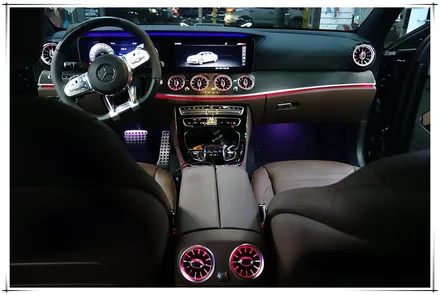 벤츠 E53AMG - 3D 부메스터 전동 트위터와 앰비언트 송풍구
