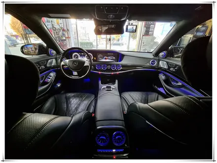 W222 벤츠 S 클래스 마이바흐 7가지 색상의 송풍구 앰비언트 라이트