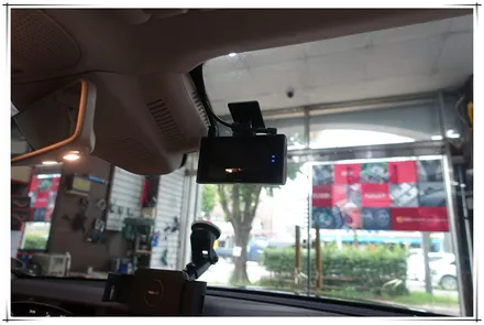 W213 벤츠 E 클래스 - 블랙박스 보조배터리, 앰비언트 송풍구
