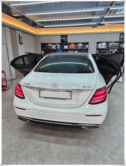 W213 벤츠 E 클래스 E300 앰비언트 송풍구 설치