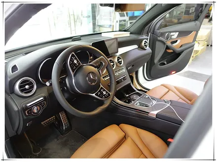 페이스리프트 GLC 300e 앰비언트 송풍구로 분위기 바꾸세요