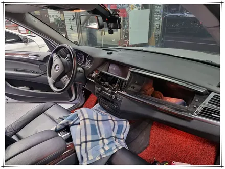 E70 BMW X5 - 10.25 안드로이드 모니터 설치