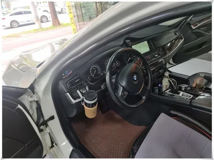 F10 BMW 528i - M 핸들, 12.3인치 안드로이드 모니터