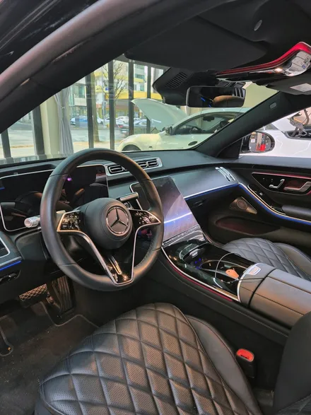 W223 벤츠 S450 4d 부메스터 스피커와 액티브 앰비언트 라이트