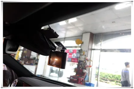 벤츠 E 350 - 앰비언트 송풍구, 3D부메스터, 블랙박스, 보조배터리