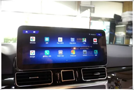 벤츠 ML350 또는 GLE 350 차량에 12.3인치 안드로이드 모니터