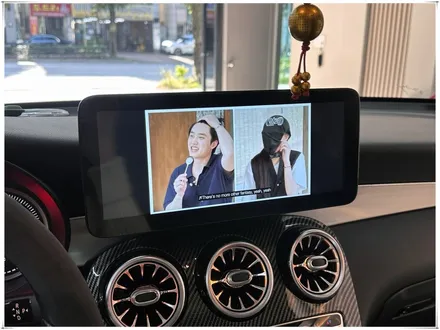2018 벤츠 GLC 220d - 12.3인치 안드로이드 모니터와 앰비언트 송풍구