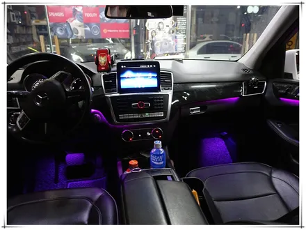 13년식 벤츠 ML350 앰비언트 라이트 - 블루투스 타입