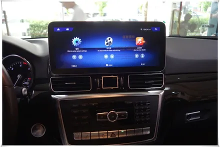 벤츠 ML350 또는 GLE 350 차량에 12.3인치 안드로이드 모니터