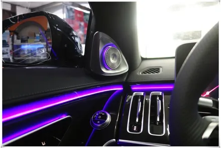 W223 벤츠 S 클래스 - 액티브 앰비언트 라이트와 4D 부메스터 전동 스피커
