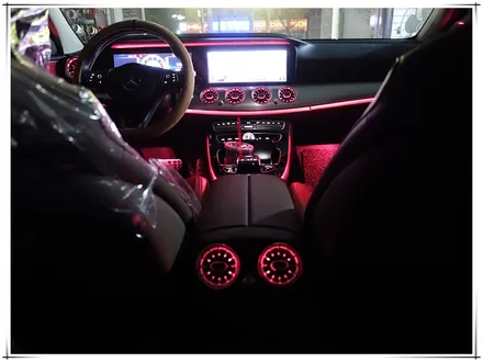 W213 벤츠 E 클래스 송풍구 앰비언트와 3D 부메스터 전동 트위터