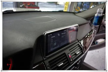 E71 BMW X6 안드로이드 10.25 모니터 교체 장착